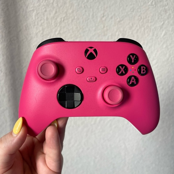 XBOX hot pink controller - Picture 1 of 2